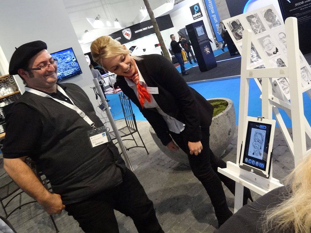 karikaturist schnellzeichner ipad frankfurt messe IAA